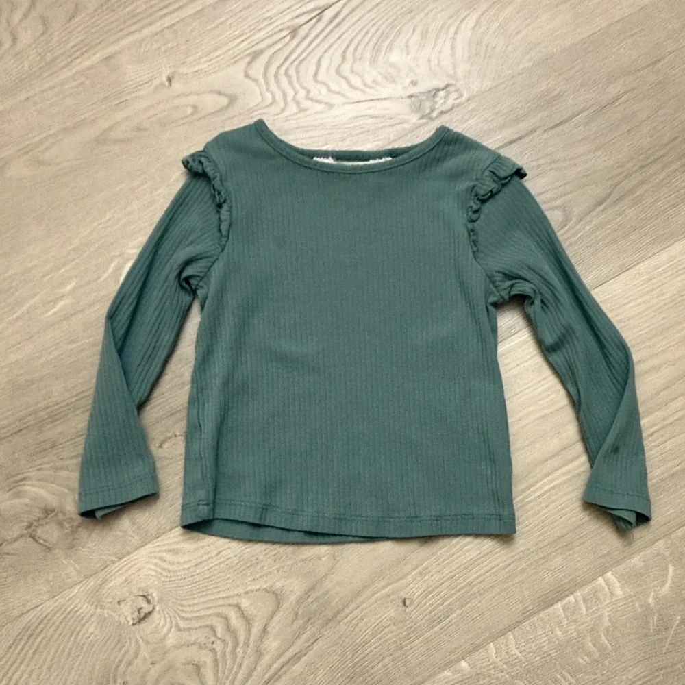 H&M Flounced Long Sleeve Tee